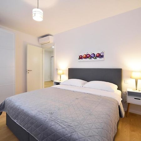 Ophelia Apartment With Parking 萨格勒布 外观 照片