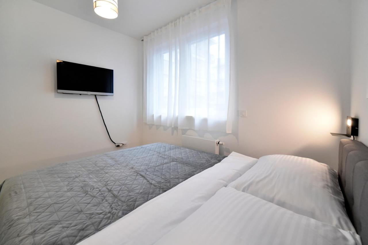 Ophelia Apartment With Parking 萨格勒布 外观 照片